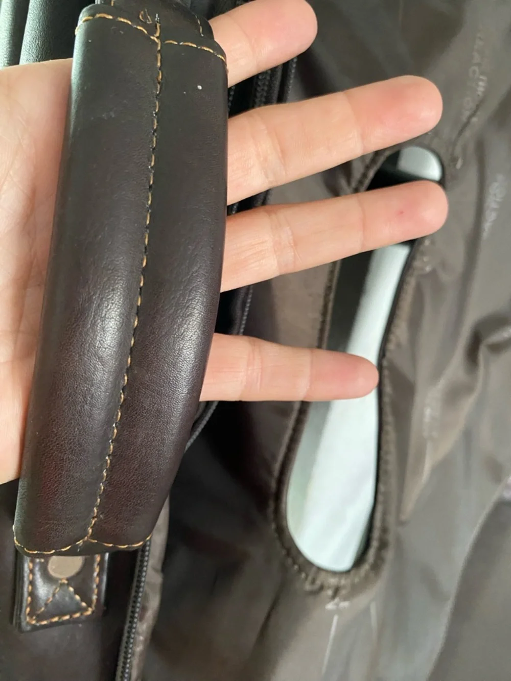 Kenneth Cole Chocolate Brown Leather Messenger Satchel